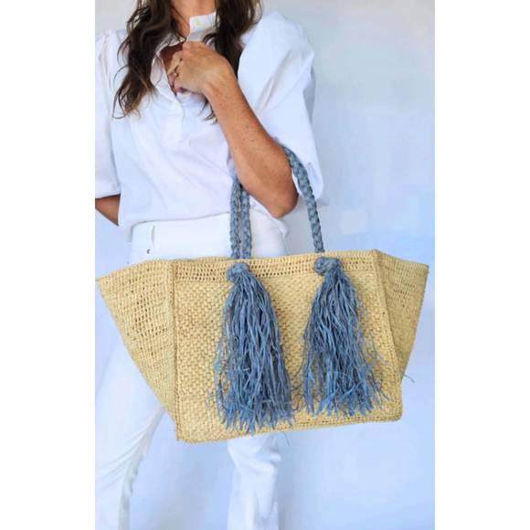 NEW BALDIZ women's camilla raffia bag in hay/light blue - Picture 1 of 2